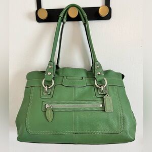 Vintage Y2K Coach - Chic Green Leather Shoulder Bag | Purse